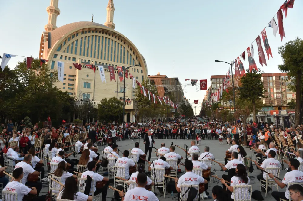 Avcılar Belediyesi, Cumhuriyetin 100. yılı Muhteşem kutlamalara sahne oldu