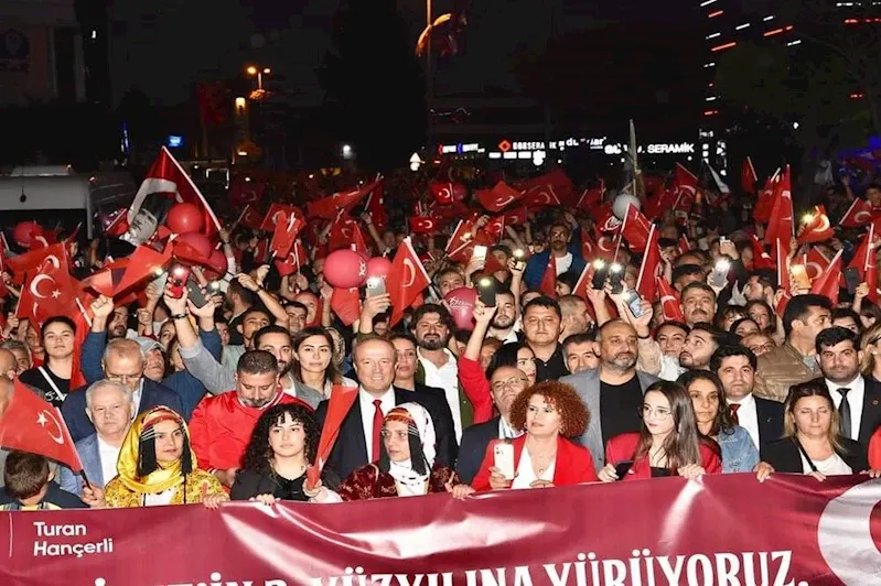 Avcılar Tarihinin En Kalabalık Cumhuriyet Korteji 