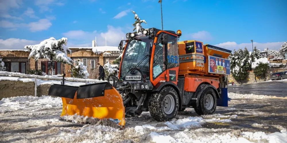 İBB Ekipleri Kar Nöbetinde