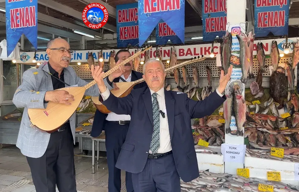 Balıklara Türkü Söylediler