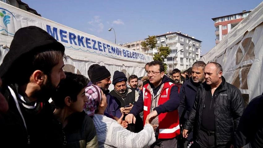İmamoğlu’ndan Depremzede Vatandaşlara: Hiçbirini, Hiçbir Anında Yalnız Bırakmayacağız