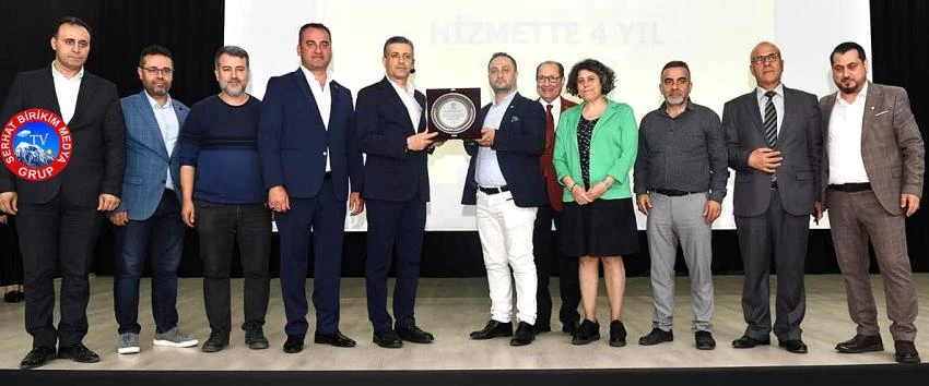 Hataylılardan Başkan Bozkurt’a teşekkür plaketi